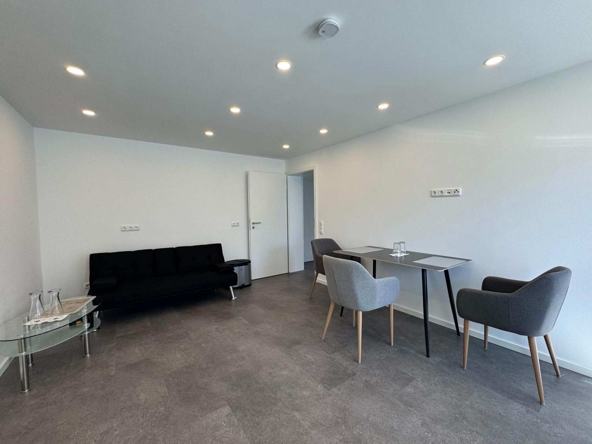 W&P Living Wohnung Mit Ausblick - Parkplatz Biberbach  Экстерьер фото