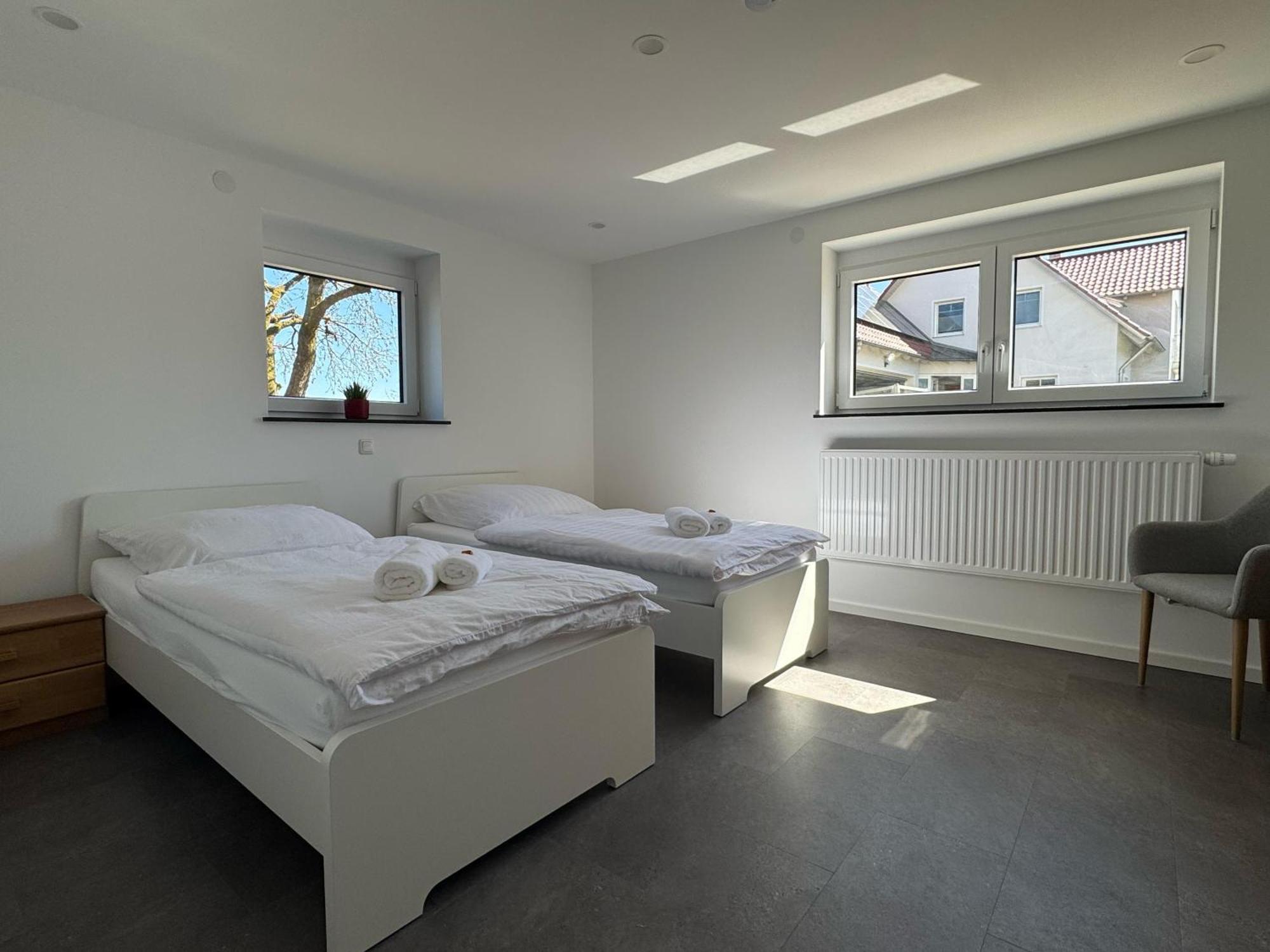 W&P Living Wohnung Mit Ausblick - Parkplatz Biberbach  Экстерьер фото